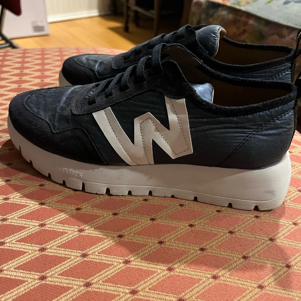 Wonders Sport Navy White Athletic Sneakers Sz 39